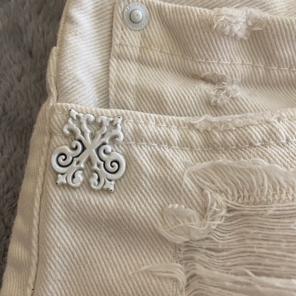 White jean skirt. - Picture 7 of 12